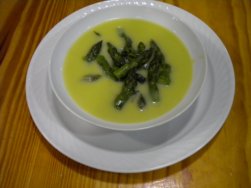 sopa de esparragos trigueros