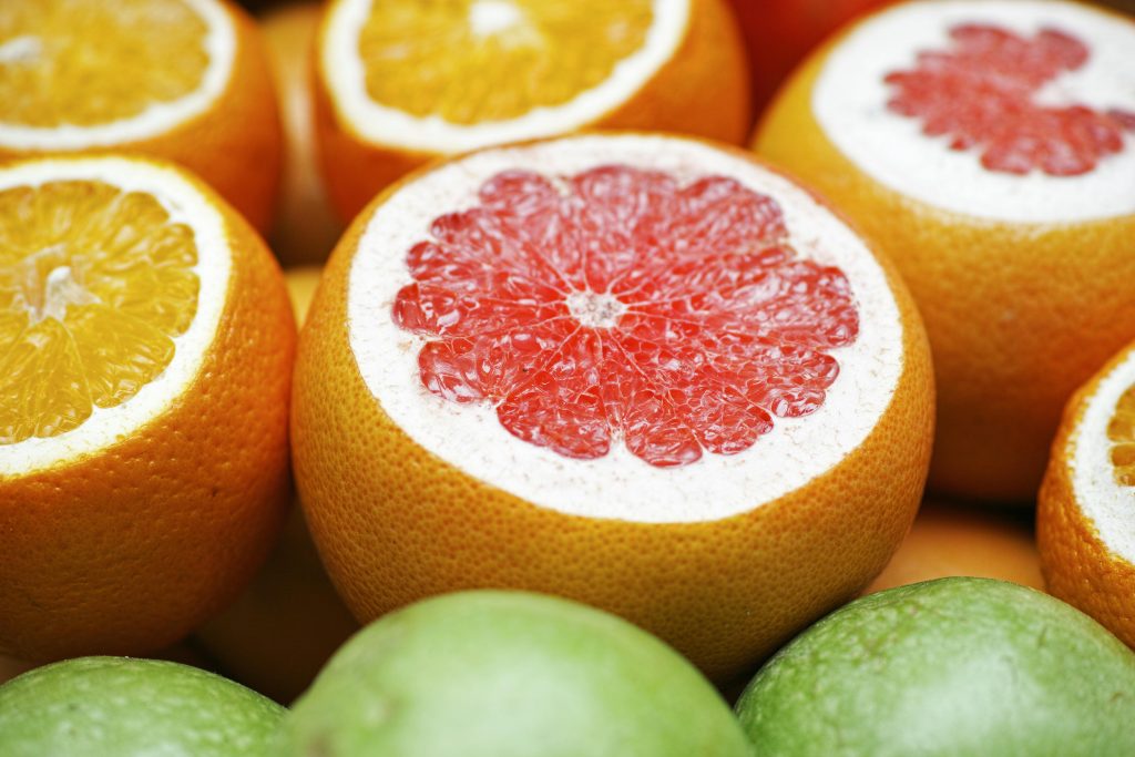 beneficio del pomelo en ayunas